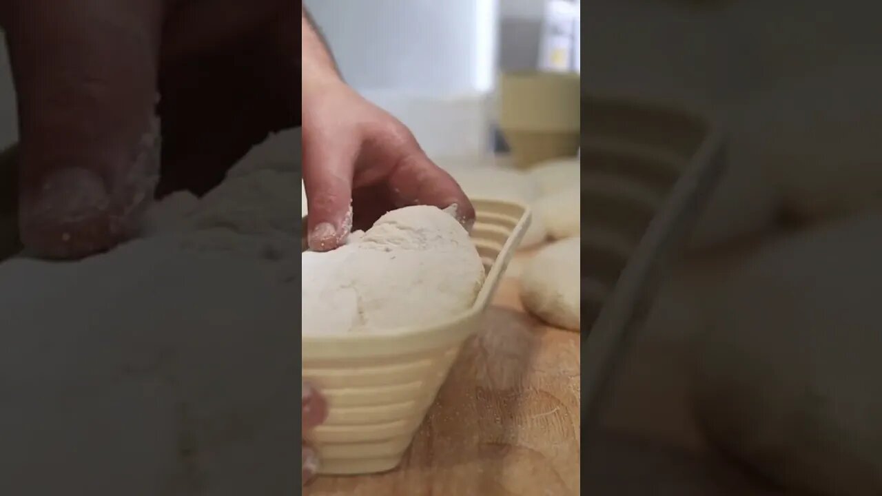 HOW TO SHAPE YOUR SOURDOUGH BREAD