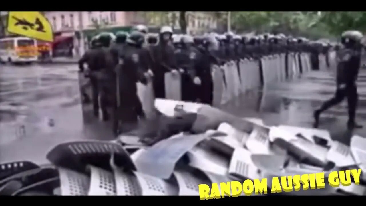 🇺🇦 UKRAINE 🇺🇦 RIOT POLICE LAY DOWN SHIELDS & SWITCH SIDES - FREEDOM 2022