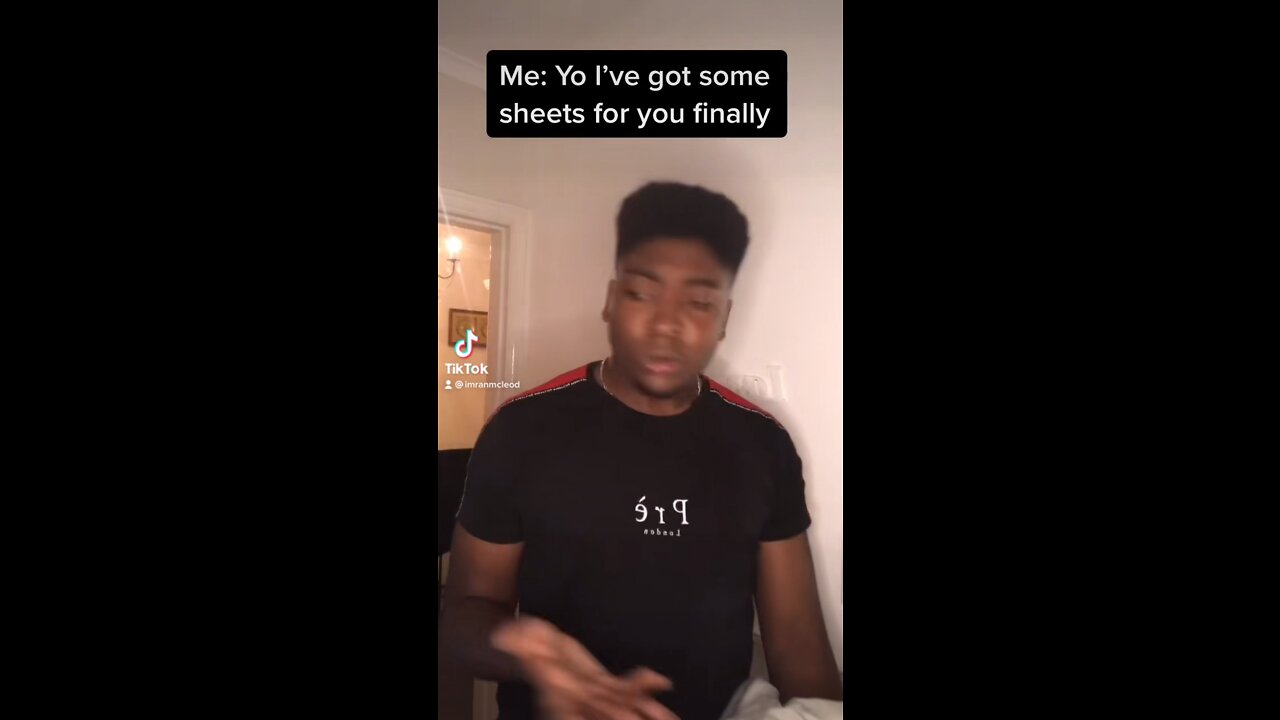 When you forget to give sheets to your friend😂