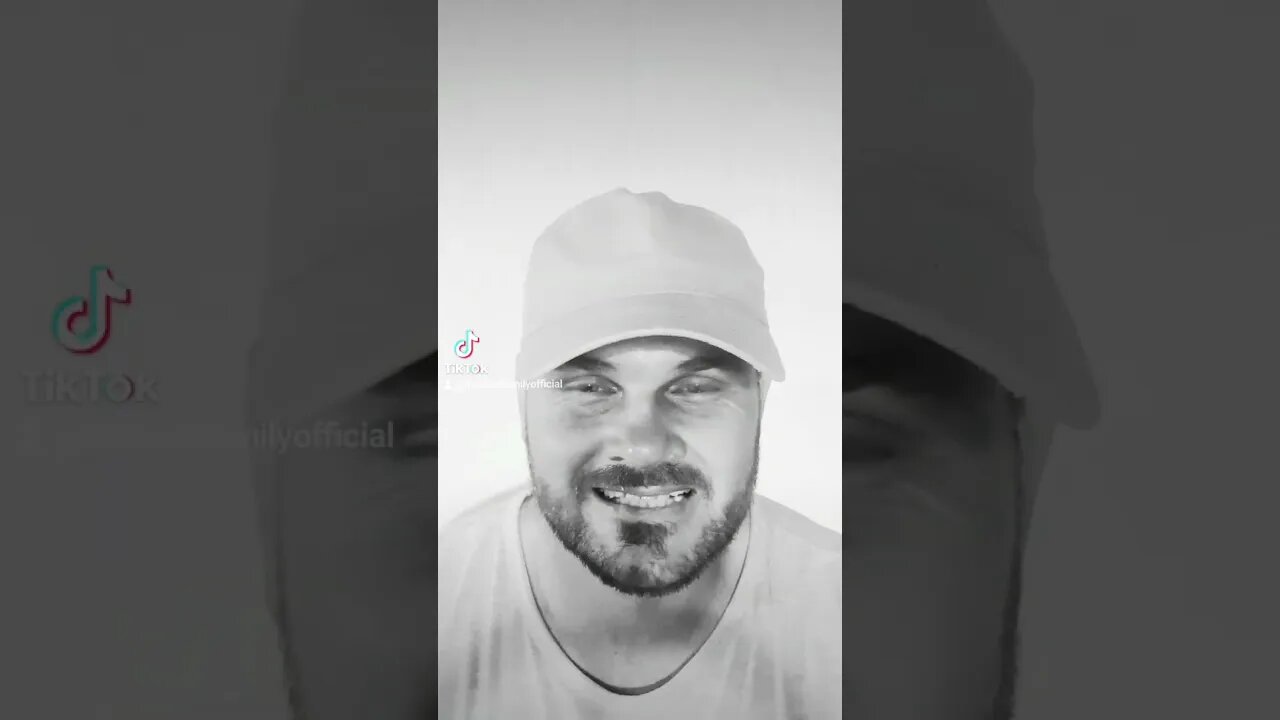 92 Year Old Teacher Dancing To Students, Showing Age Is Just A Number👵💃