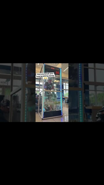 HURT HIS HAND CATCHIN MONEY! 🤔😭😹 #viral #shorts #money #foryou #subscribe #reels