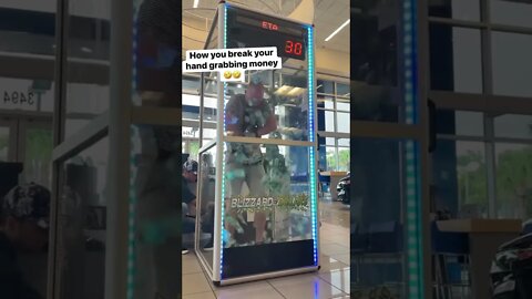 HURT HIS HAND CATCHIN MONEY! 🤔😭😹 #viral #shorts #money #foryou #subscribe #reels