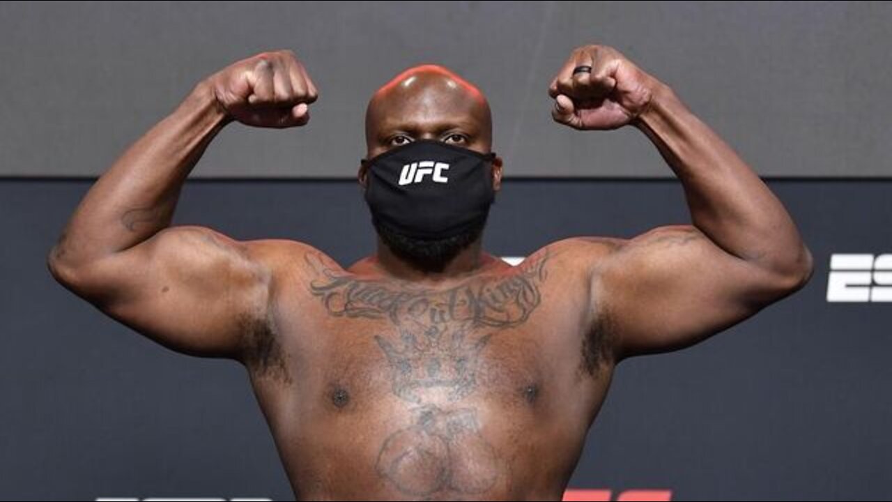 UFC Derrick Lewis: "Russians are born with a swastika badge..." (Russian kicked his ass)