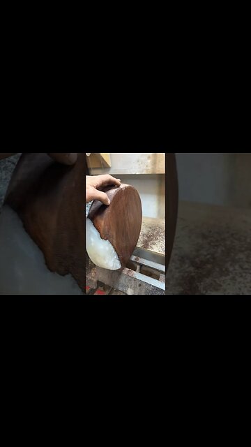 Walnut and resin #shorts #woodturning #diy #handmade #woodworking #shortvideo
