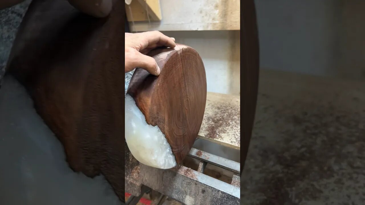 Walnut and resin #shorts #woodturning #diy #handmade #woodworking #shortvideo