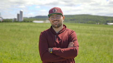 Alex de L'Amour est dans le pré