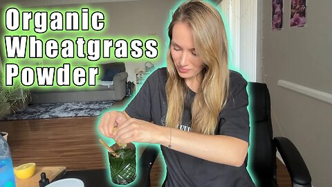 Healthy Wheatgrass Powder With Lemon And Iodine! Organic Drink!