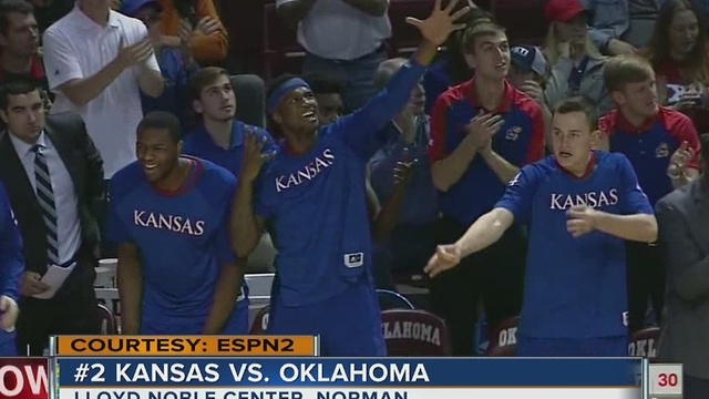 #2 Kansas hands Oklahoma 7th straight loss, 81-70