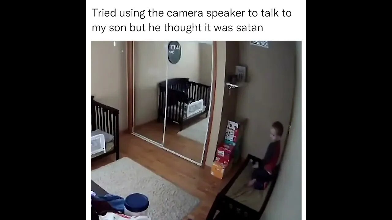 The toddler got scared after his mom talked using a speaker 🤣🤣