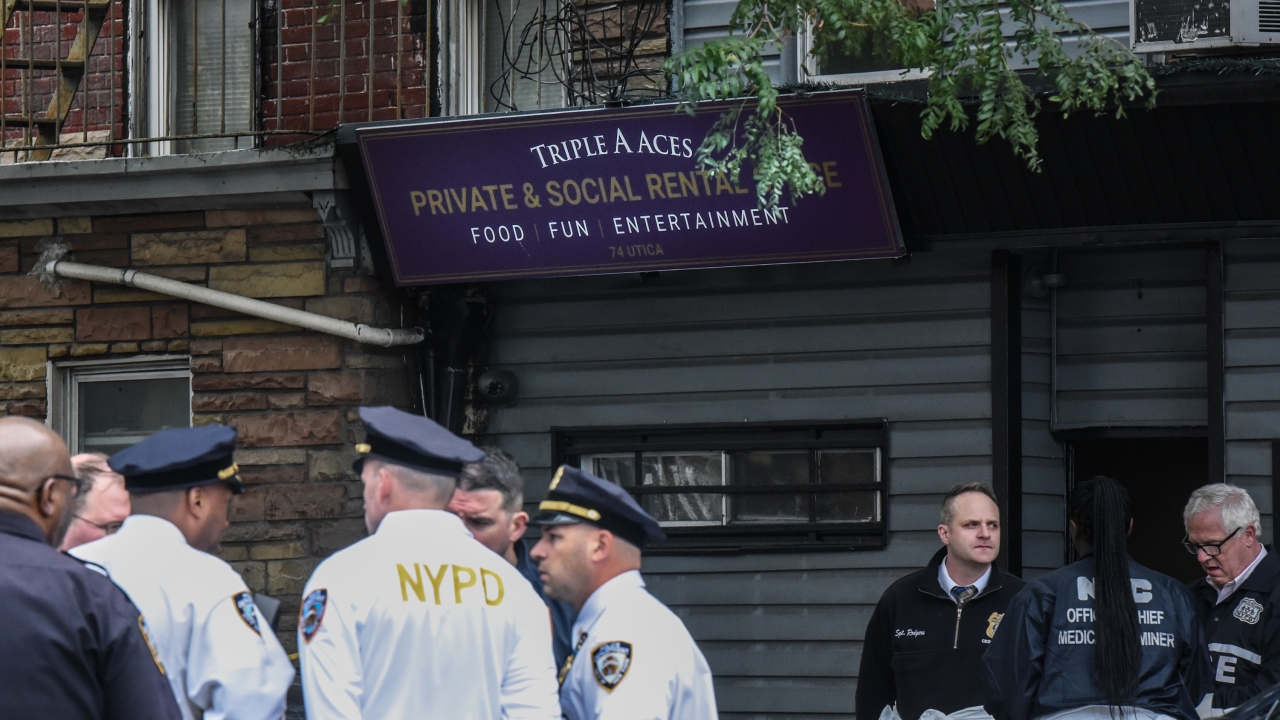 4 Dead And 3 Injured In Shooting At Brooklyn Club