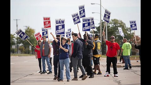 Continúa huelga de UAW con 3 grandes fabricantes | NTD Noticias