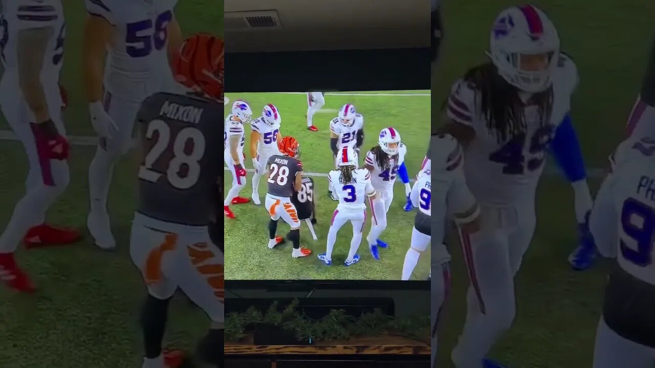 Damar Hamlin duffle my collapsed on field