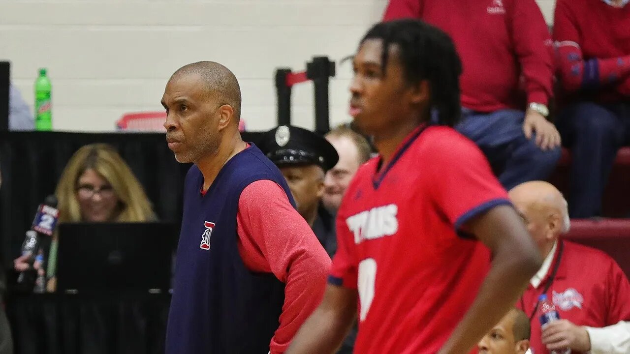 Daily Delivery | Antoine Davis works the system, gets his NIL deal, and stays with his dad