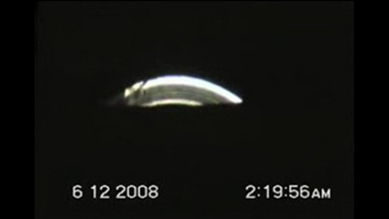 (2 of 3) 2008 Turkey UFO Video - Kumburgaz UFO OVNI (Increased Quality Version)