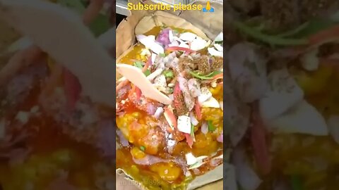 special samosa देखो 😱#viral #streetfood #foodshorts #blogs #funny #samosachaat #shorts #newfoodvlog