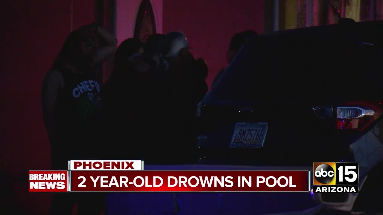 Child pulled from Phoenix pool dies at the hospital