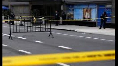 UNITED HEALTHCARE CEO SHOT ON NYC STREETS