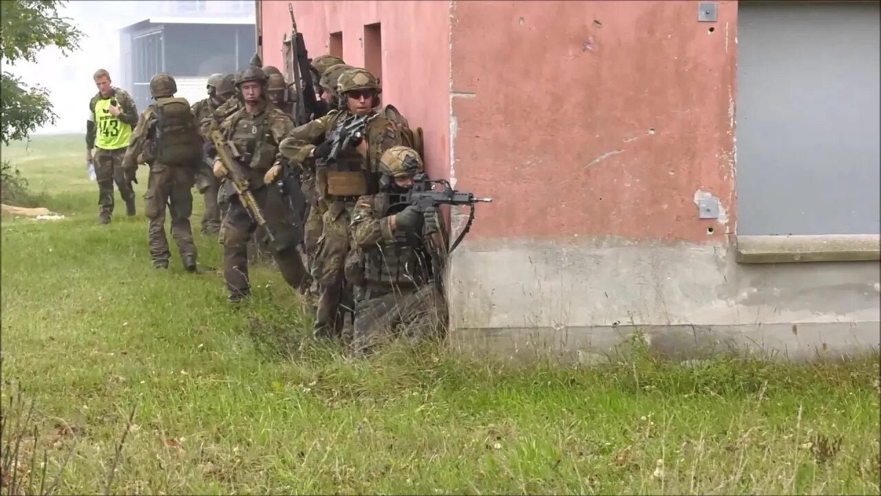 German Fallschirmjäger Conduct Urban Combat Training - Exercise Green Griffin 21