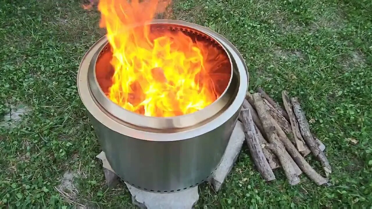 NEW 2022 Solo Stove Bonfire 2.0 (Smokeless Fire Pit)