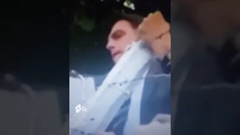 BOLSONARO TENTA ESCAPAR NO ALAMBRADO E CHORA! #shorts #bolsonaro #fãs #trend