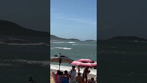 Praia das Castanheiras e Praia de Areia Preta Em Guarapari