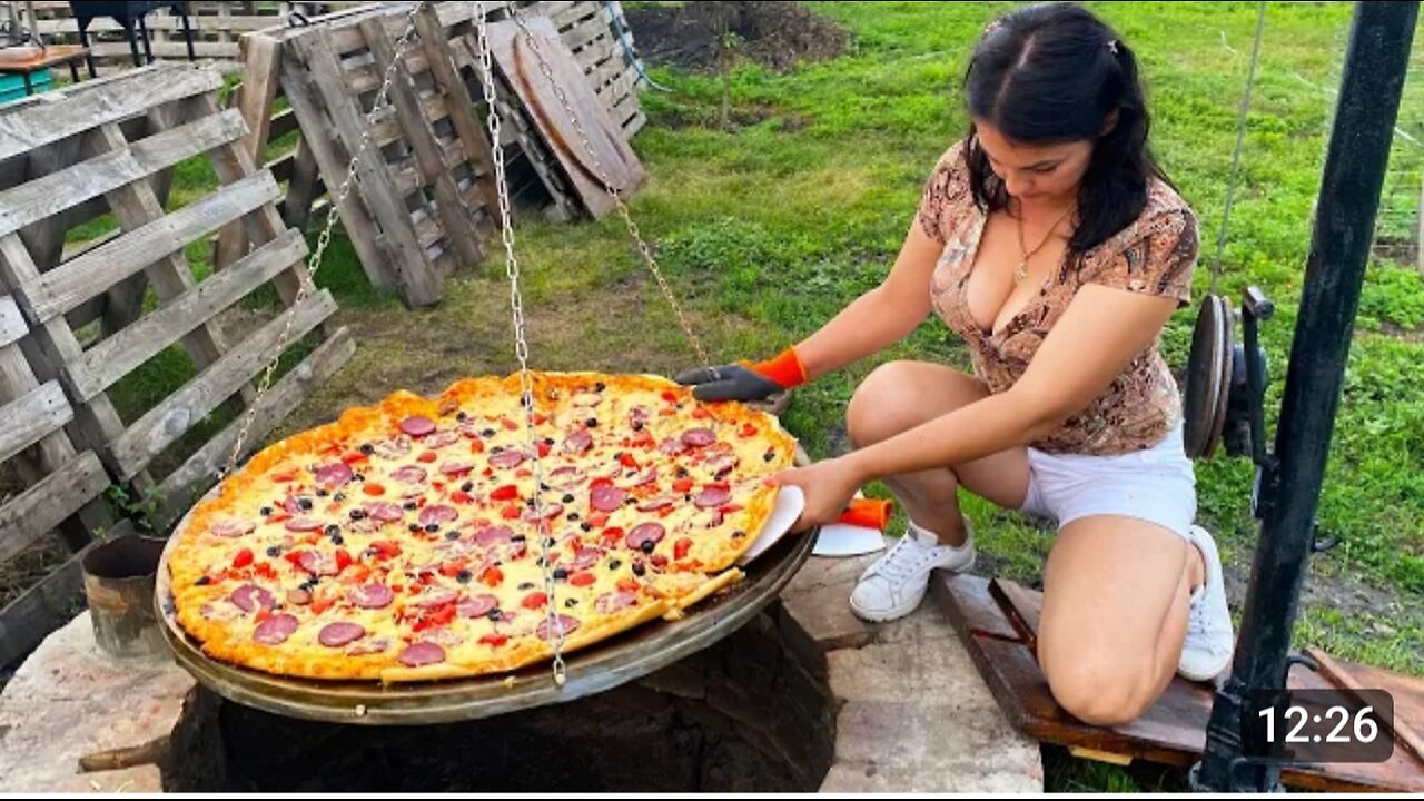 Why Can't Someone Look At me The way I Look at the Pizza
