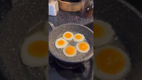 Have you ever eaten frozen egg?