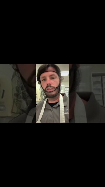 At my job you hear everyone’s life story. #atwork #cakerdecorating #lifestories