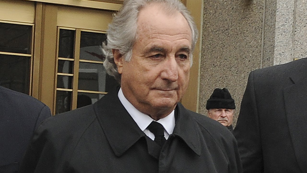 Ponzi Schemer Bernie Madoff Dies In Federal Prison