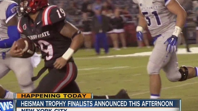 San Diego State's Donnel Pumphrey rushing toward a record