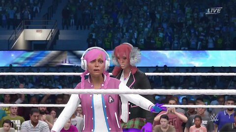 Iris vs Clover! WWE2K23