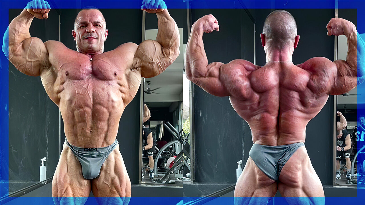 Angel Calderon - Huge Bodybuilder posing