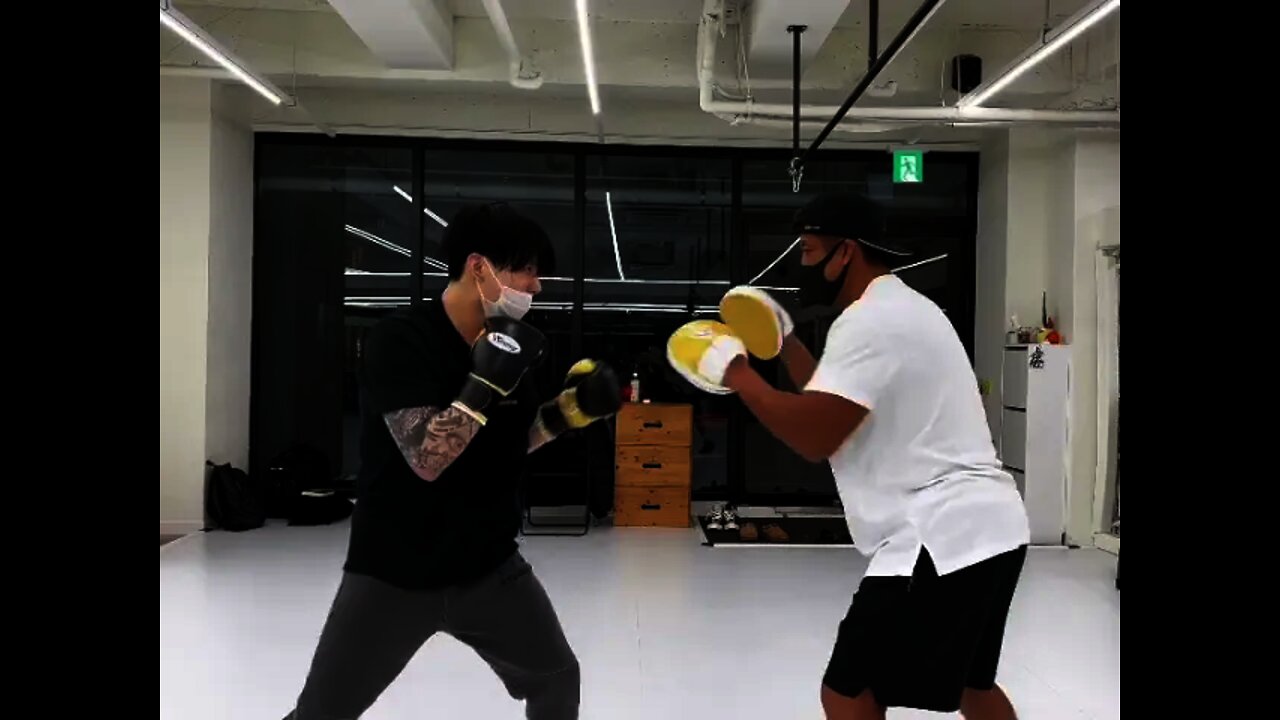 BTS Jungkook Shows Off His Boxing Skills