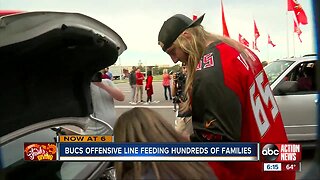 'Turkey Time with the O-Line' | Bucs offensive linemen gives back ahead of Thanksgiving