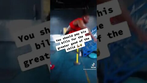 Instead of beefing with her baby daddy 👑