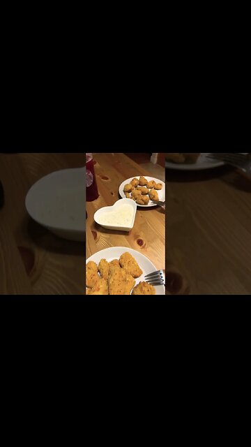 Boneless Chicken Wings and Garlic Sauce #wings