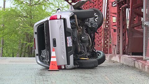 Man injured in car crash on Cleveland's swing bridge in the Flats