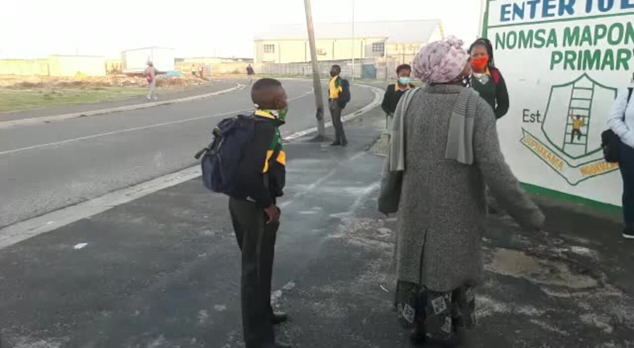 South African schools reopen in Western Cape (KBt)