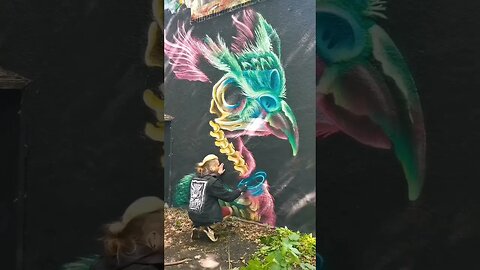 INSANE OSTRICH STREET ART PIECE 𓅦 😳 #streetart #streetartist #shorts