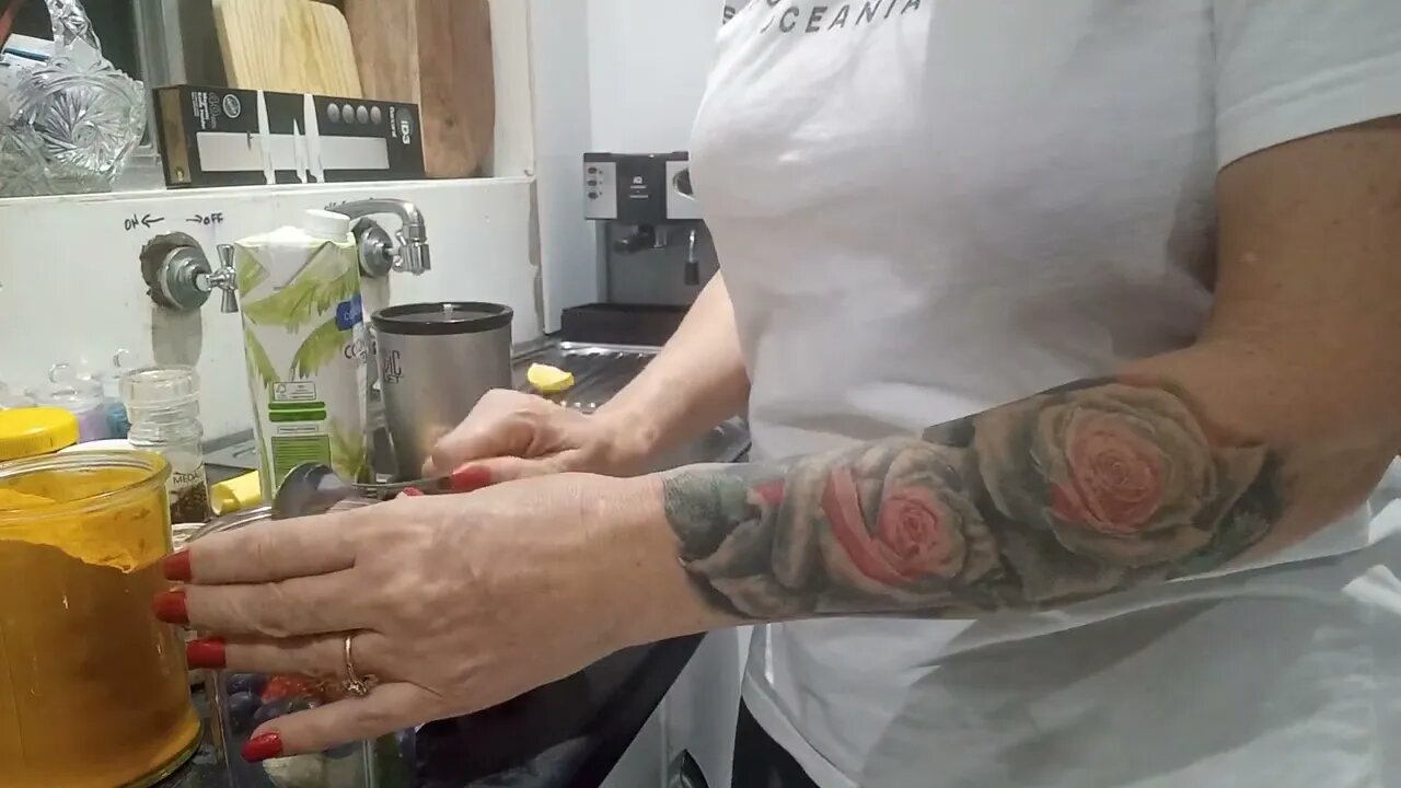 5 Years Younger in 2 months! | Eat the Rainbow | The only smoothie you'll wish you had had.