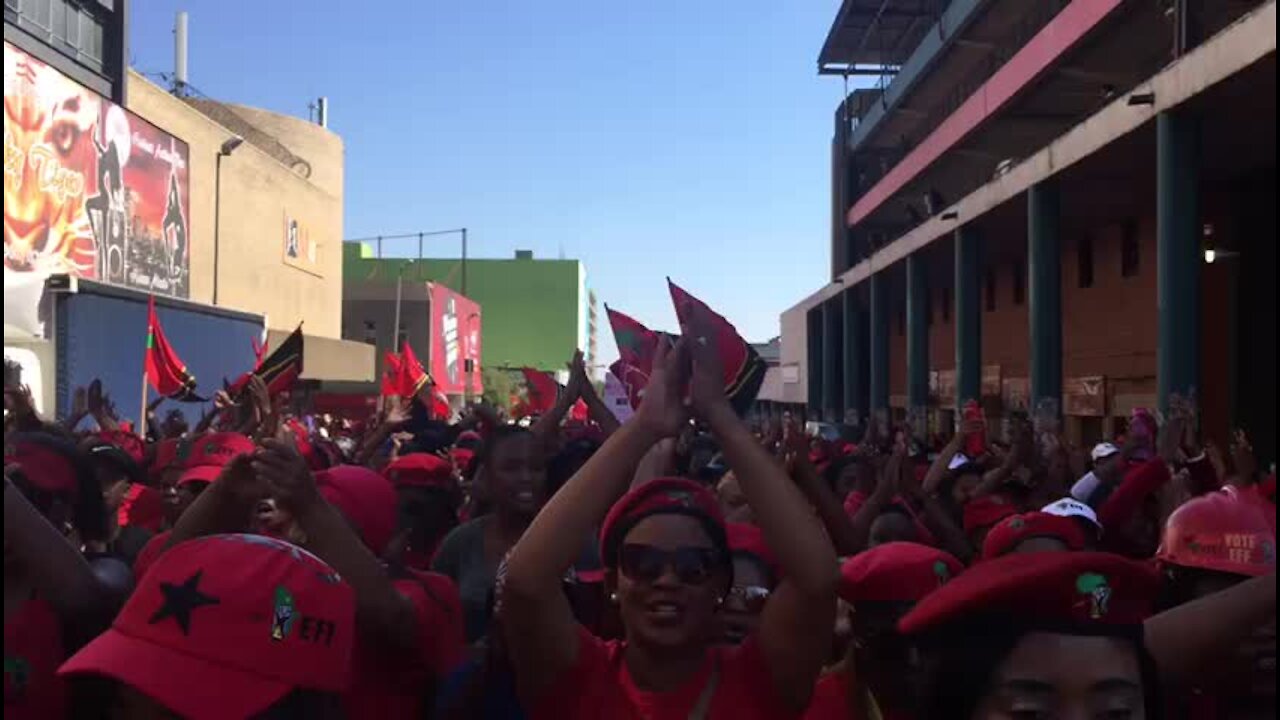 SOUTH AFRICA - Johannesburg - EFF women's march at Constititional Court (videos) (TBH)