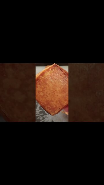 HOW TO MAKE CROISSANT