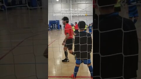STANDING TALL ALONE! FUTSAL GOALKEEPER LIFE