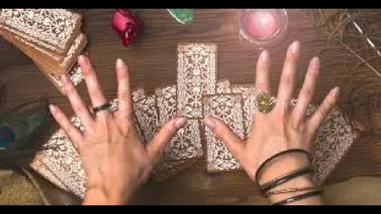 duh Amerika only iseng2 main kartu tarot ( tarot reading shuffle ) just for fun yaaaa happy tarot