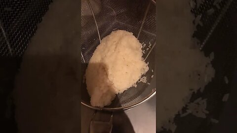 Cook rice #1750ml water per two quarts - no #ricecooker needed #culinary #carbthefuckup #eatrice