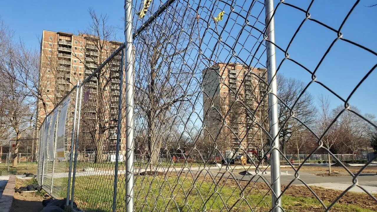 Walking Philly On A Nice Day