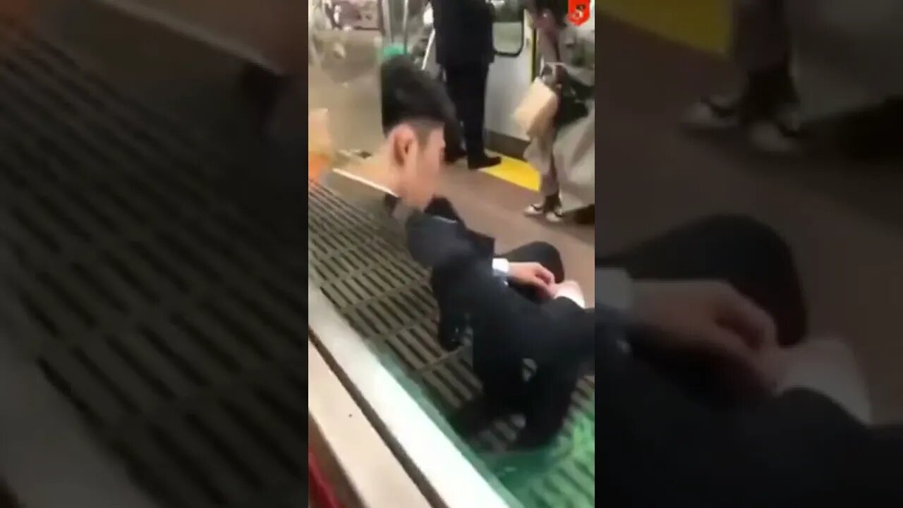 Bastard jokes to make on the subway to friends #shorts