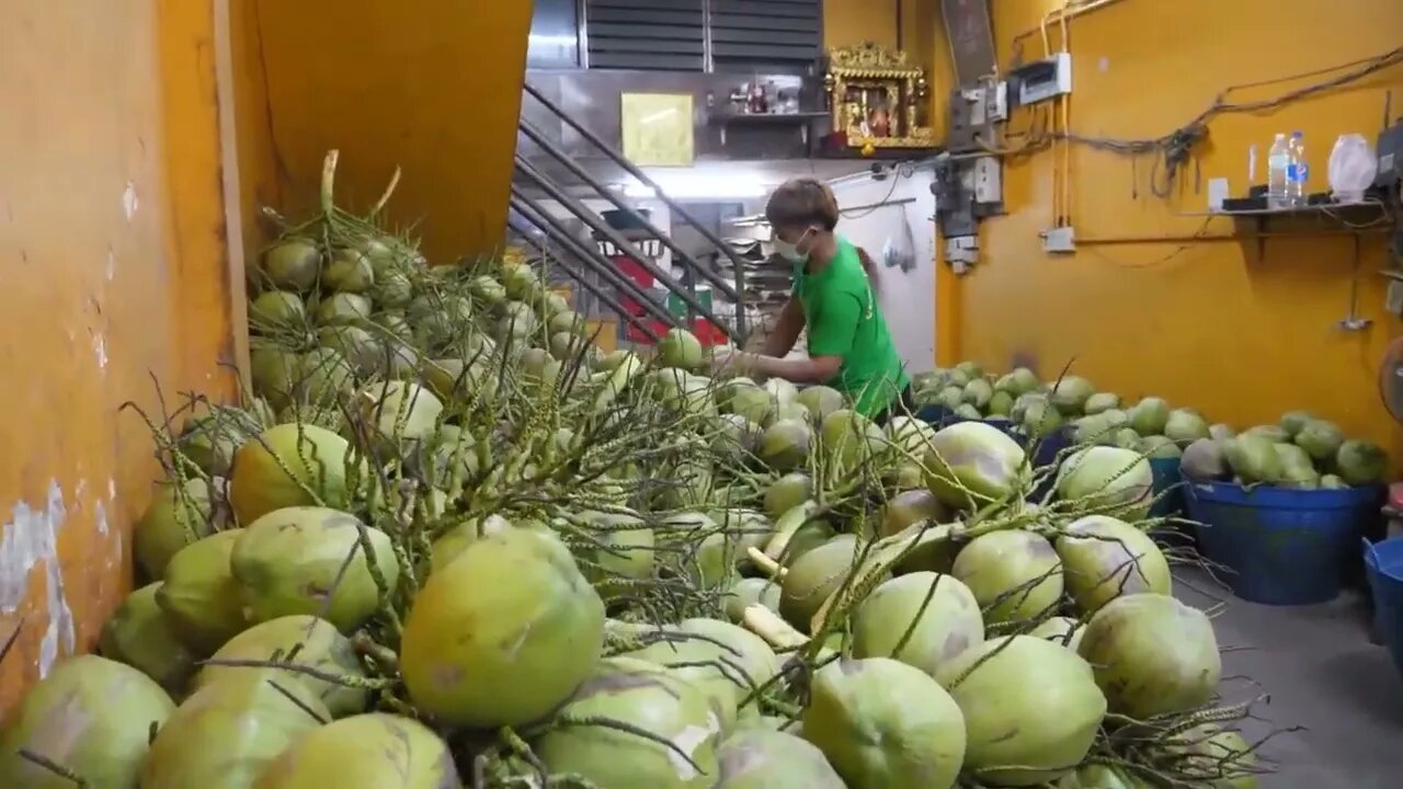 super speed! amazing coconut cutting skills thai street food 8