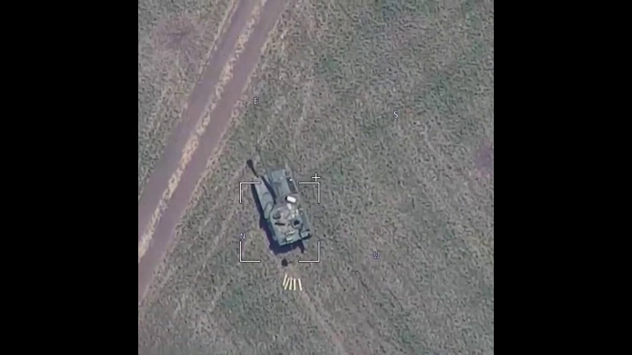 ★★★ Drone Footage of Artillery Strike on Norwegian M109A3 Self-Propelled Guns in Ukraine