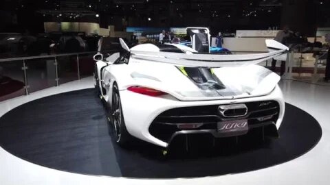 [4k 60p] Koenigsegg Jesko rotating closed doors and hood